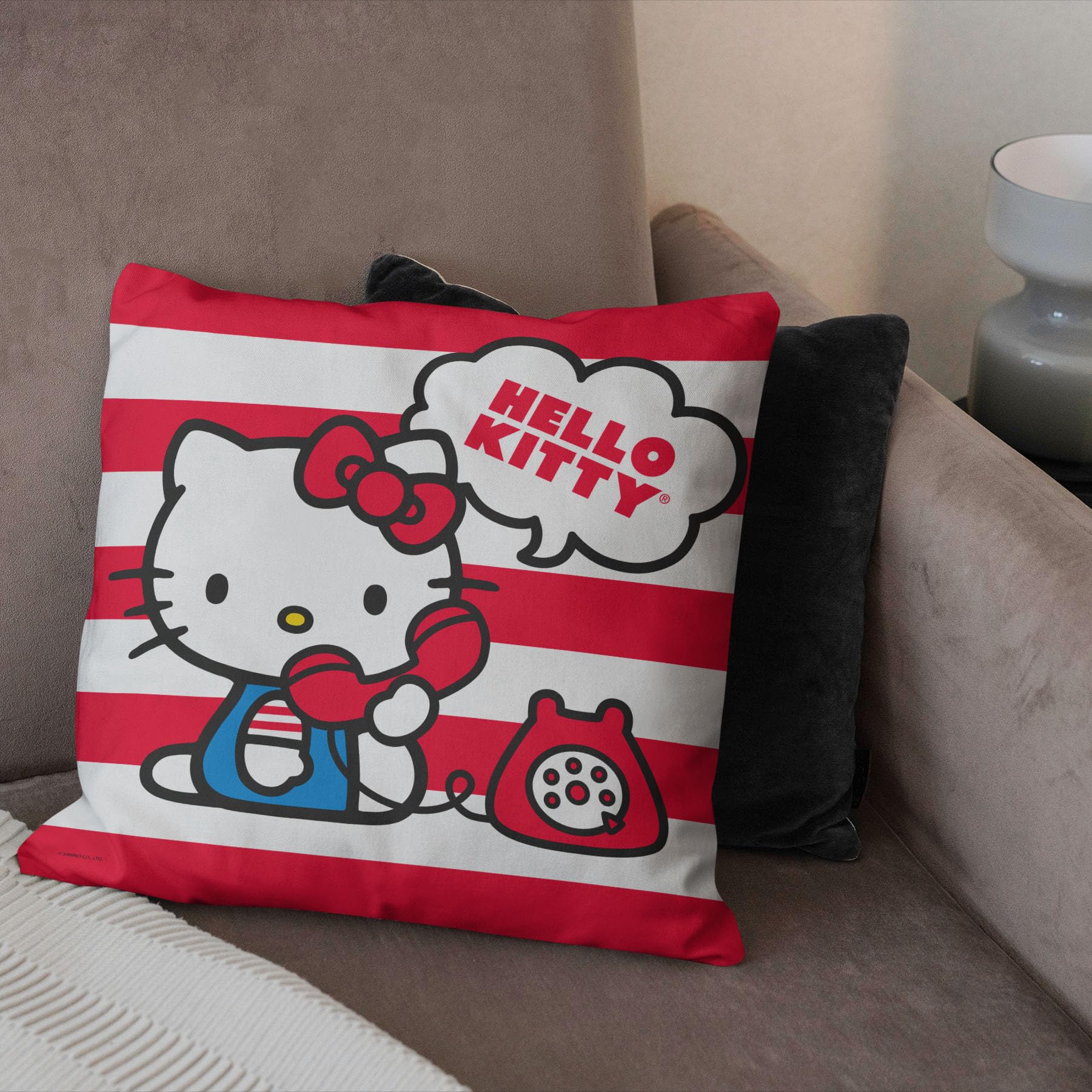 Amazon.co.jp: Northwest ハローキティ 枕 18インチ x 18インチ レトロ
